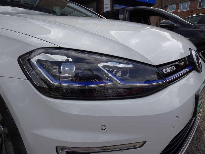 Volkswagen e-Golf 35.8kWh e-Golf Auto 5dr 5dr Automatic 2026