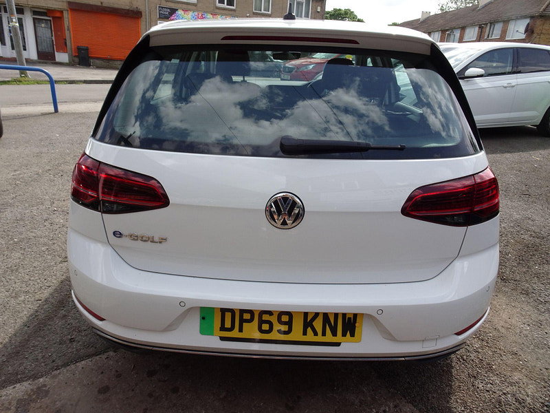 Volkswagen e-Golf 35.8kWh e-Golf Auto 5dr 5dr Automatic 2026