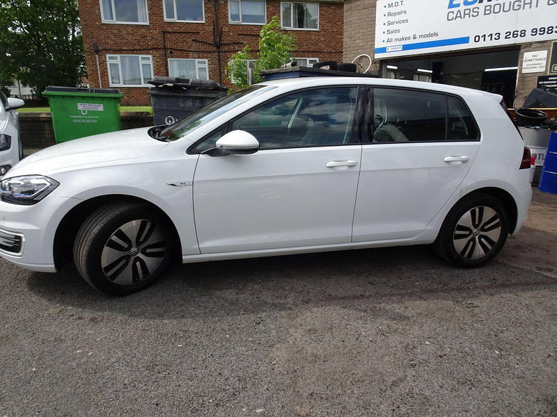 Volkswagen e-Golf 35.8kWh e-Golf Auto 5dr 5dr Automatic 2026