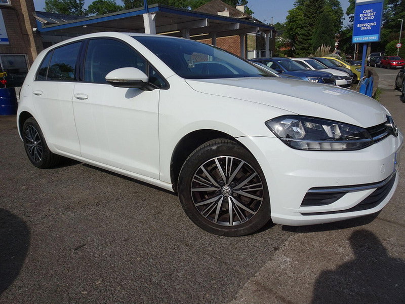 Volkswagen Golf 1.0 TSI BlueMotion Tech SE Nav Euro 6 (s/s) 5dr 5dr Manual 2026