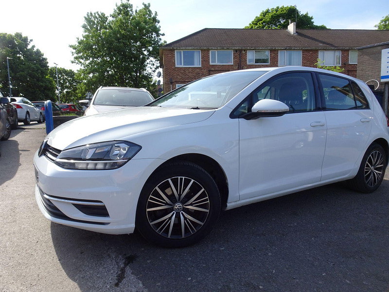 Volkswagen Golf 1.0 TSI BlueMotion Tech SE Nav Euro 6 (s/s) 5dr 5dr Manual 2026