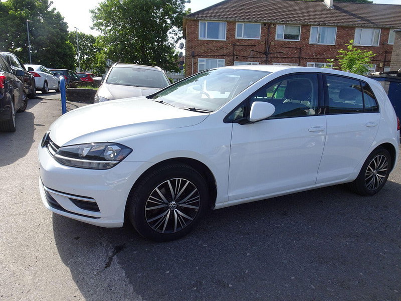 Volkswagen Golf 1.0 TSI BlueMotion Tech SE Nav Euro 6 (s/s) 5dr 5dr Manual 2026