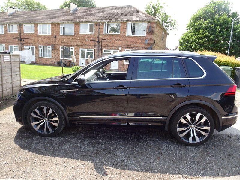 Volkswagen Tiguan 2.0 TDI BlueMotion Tech R-Line 4Motion Euro 6 (s/s) 5dr 5dr Manual 2025