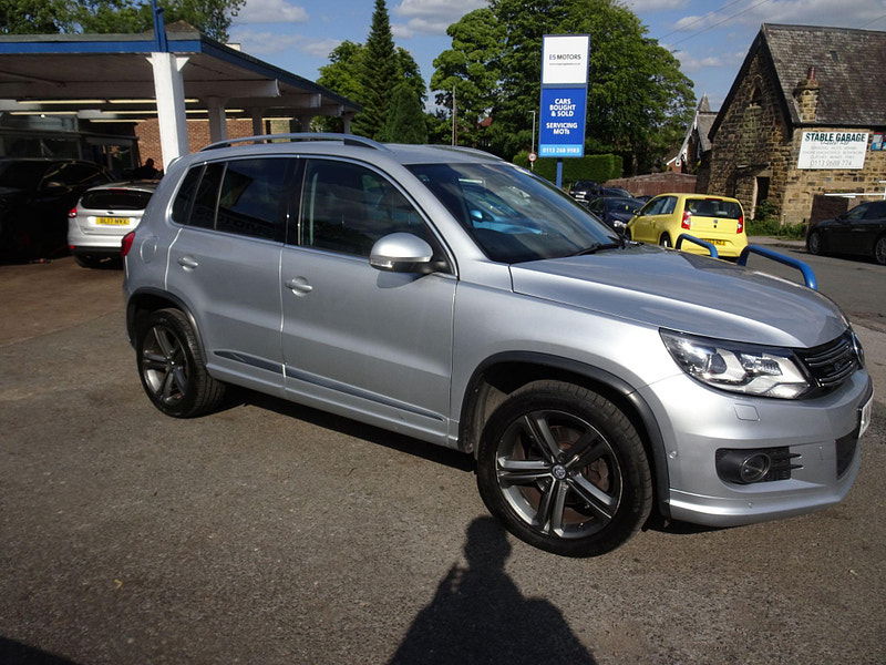 Volkswagen Tiguan 2.0 TDI BlueMotion Tech R-Line Edition 4WD Euro 6 (s/s) 5dr 5dr Manual 2025