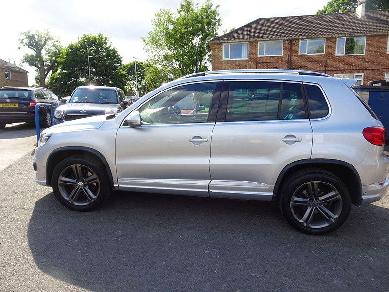 Volkswagen Tiguan 2.0 TDI BlueMotion Tech R-Line Edition 4WD Euro 6 (s/s) 5dr 5dr Manual 2025