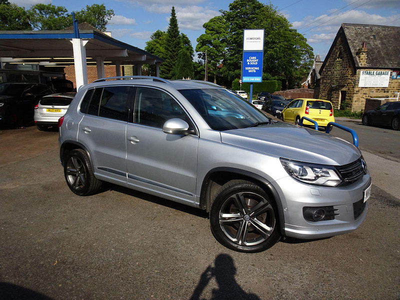 Volkswagen Tiguan 2.0 TDI BlueMotion Tech R-Line Edition 4WD Euro 6 (s/s) 5dr 5dr Manual 2025