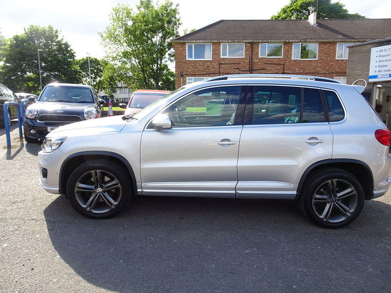 Volkswagen Tiguan 2.0 TDI BlueMotion Tech R-Line Edition 4WD Euro 6 (s/s) 5dr 5dr Manual 2025