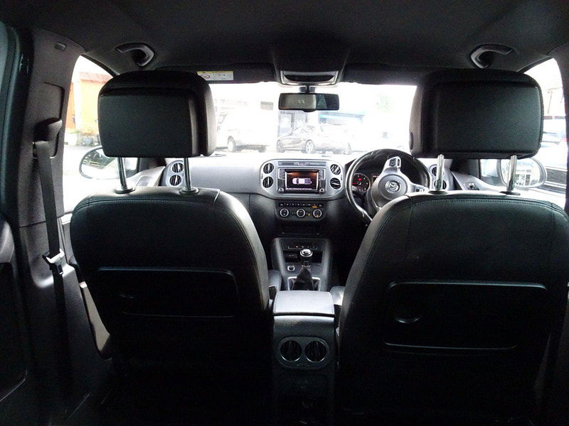 Volkswagen Tiguan 2.0 TDI BlueMotion Tech R-Line Edition 4WD Euro 6 (s/s) 5dr 5dr Manual 2025