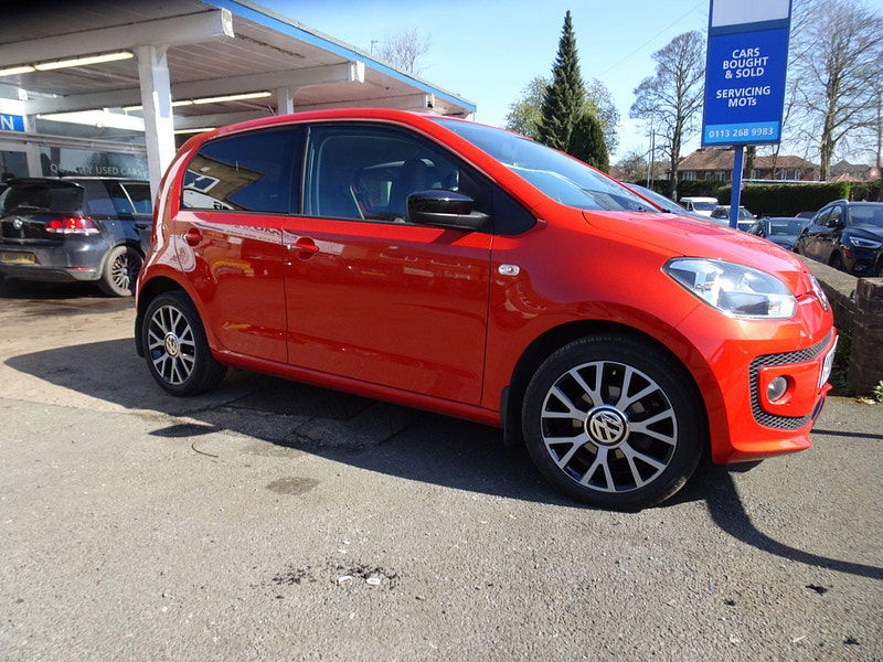 Volkswagen up! 1.0 Groove up! Euro 5 5dr 5dr Manual 2025