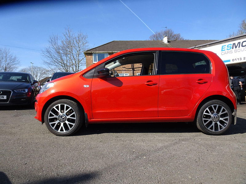 Volkswagen up! 1.0 Groove up! Euro 5 5dr 5dr Manual 2025