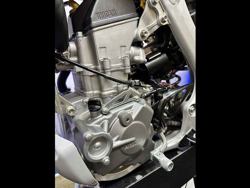 Honda CRF250 2015 LIKE NEW !!! 0dr  2026