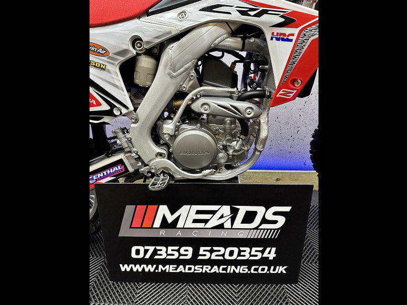 Honda CRF250 2015 LIKE NEW !!! 0dr  2026