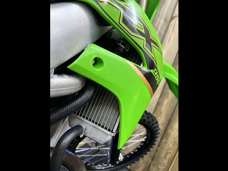 KAWASAKI KX250F LIKE NEW LOW HOUR BIKE !!! 0dr  2026