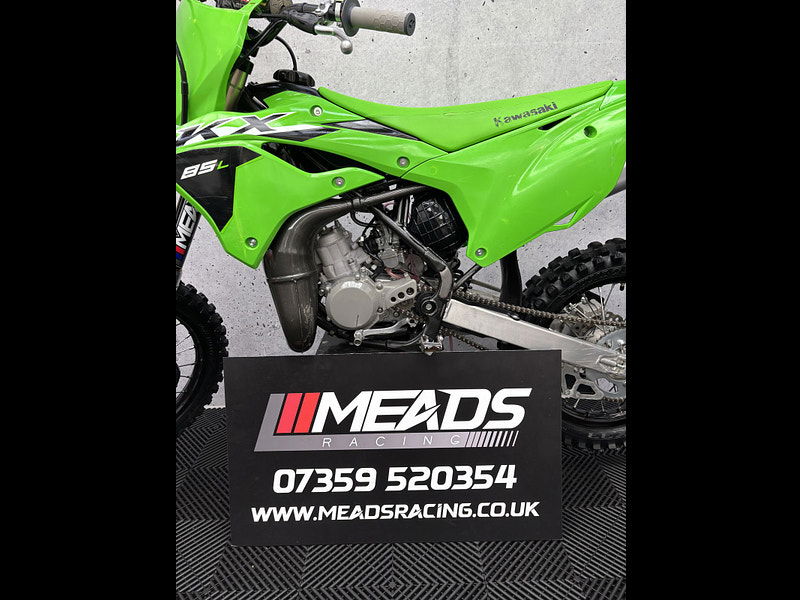 Kawasaki KX85 B/W 2024  0dr  2025