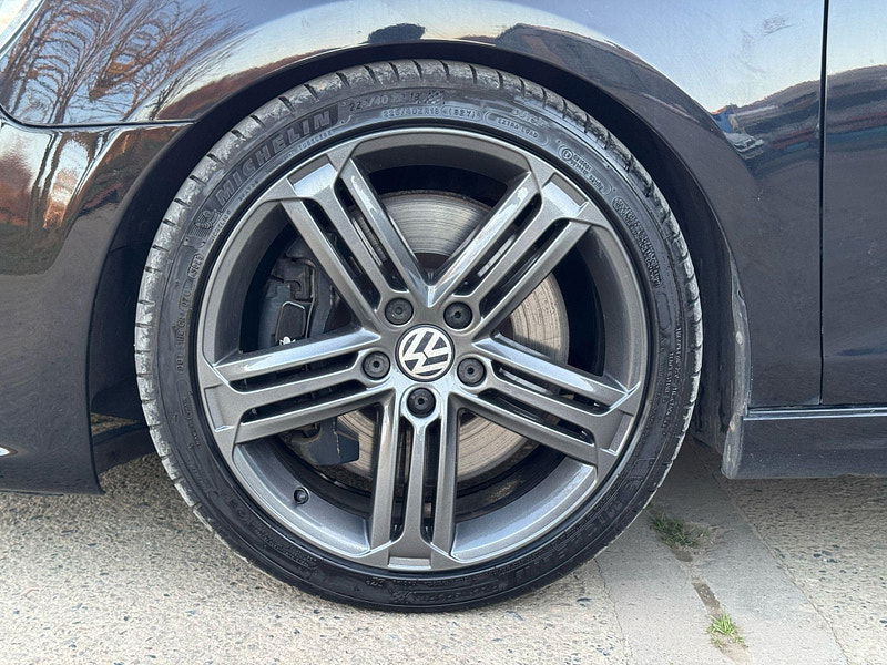 Volkswagen Golf 2.0 TSI R (Leather) 4Motion Euro 5 5dr 5dr Automatic 2025