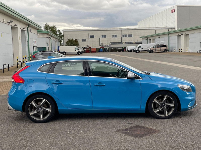 Volvo V40 1.6 D2 R-Design Lux Euro 5 (s/s) 5dr 5dr Manual 2024