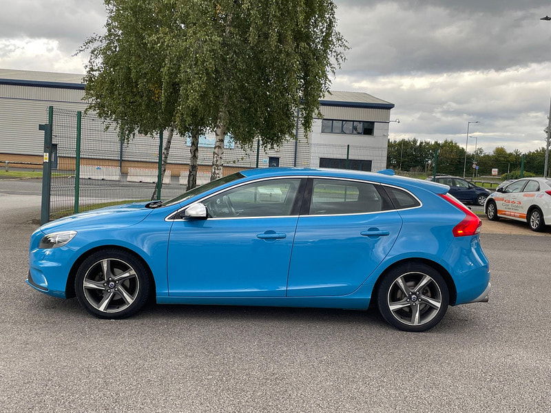 Volvo V40 1.6 D2 R-Design Lux Euro 5 (s/s) 5dr 5dr Manual 2024