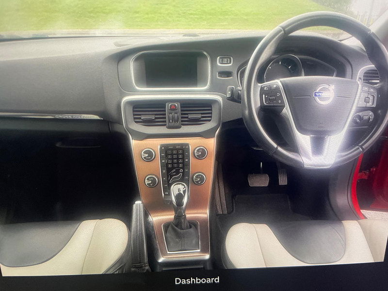 Volvo V40 Cross Country 2.0 D3 SE Nav Geartronic Euro 5 (s/s) 5dr 5dr Automatic 2025