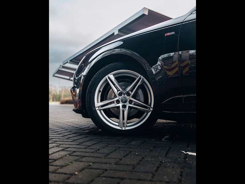 Audi A4 Avant 2.0 TDI ultra S line Estate 5dr Diesel S Tronic Euro 6 (s/s) (190 ps) 5dr Automatic 2026