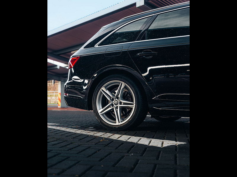 Audi A4 Avant 2.0 TDI ultra S line Estate 5dr Diesel S Tronic Euro 6 (s/s) (190 ps) 5dr Automatic 2026