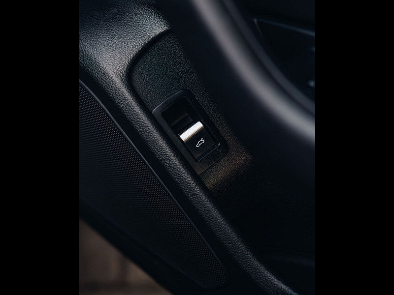 Audi A4 Avant 2.0 TDI ultra S line Estate 5dr Diesel S Tronic Euro 6 (s/s) (190 ps) 5dr Automatic 2026