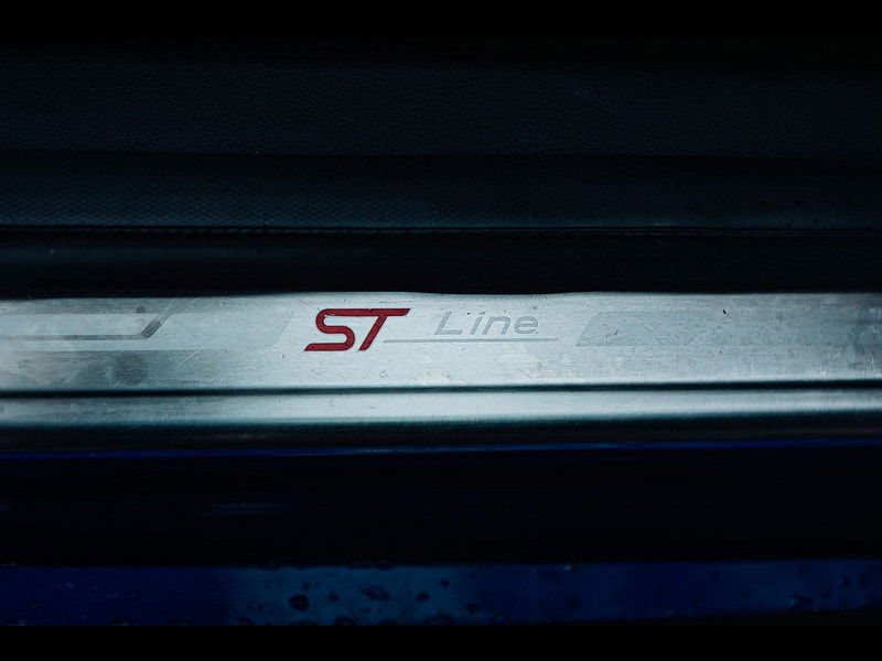 Ford Focus 1.5T EcoBoost ST-Line Hatchback 5dr Petrol Auto Euro 6 (s/s) (150 ps) 5dr Automatic 2026