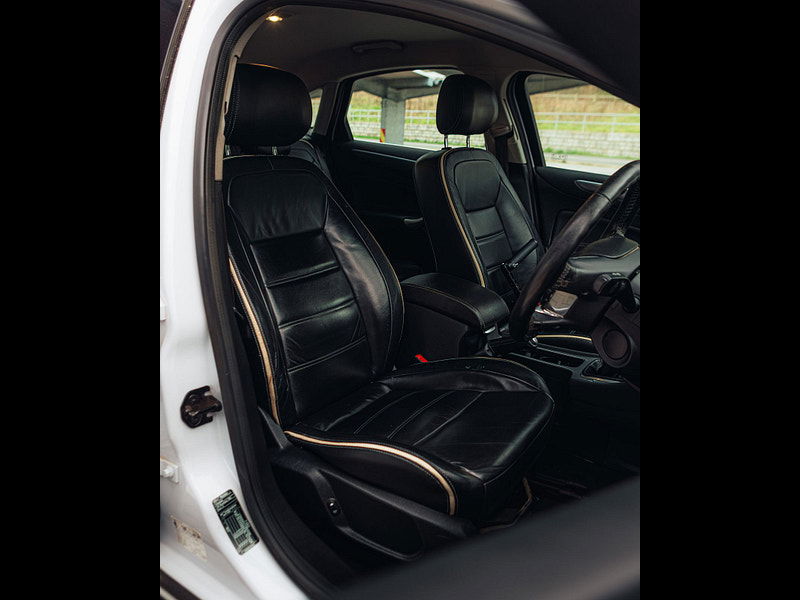 Ford Mondeo 1.6 TDCi ECOnetic Titanium Hatchback 5dr Diesel Manual Euro 5 (s/s) (115 ps) 5dr Manual 2026