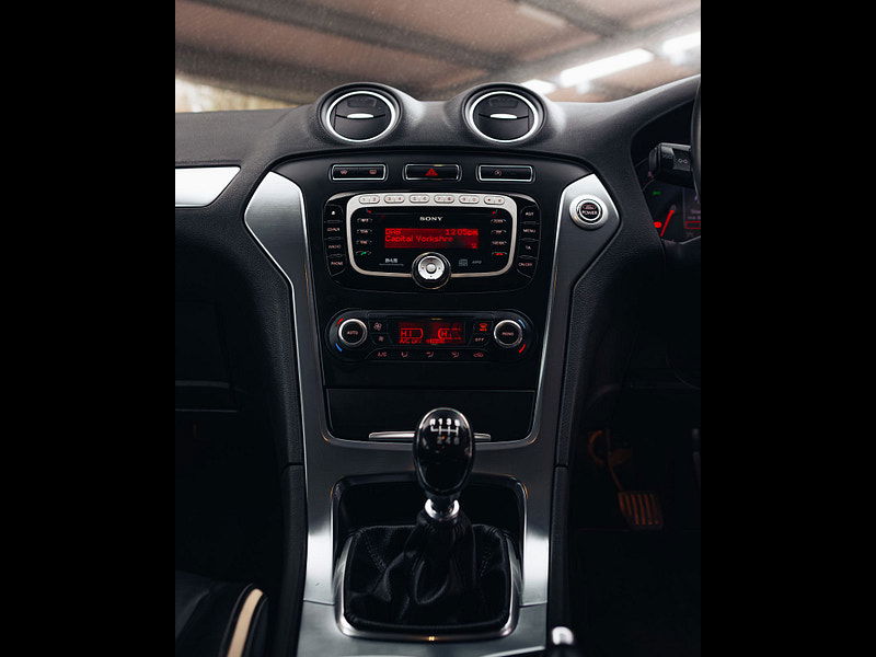 Ford Mondeo 1.6 TDCi ECOnetic Titanium Hatchback 5dr Diesel Manual Euro 5 (s/s) (115 ps) 5dr Manual 2026