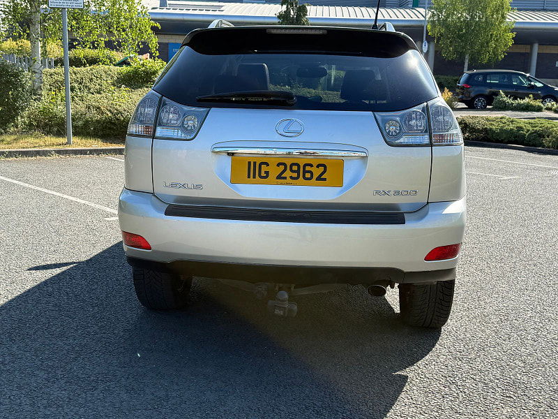 Lexus RX 3.0L RX300 SE-L Auto SUV 5dr Petrol Automatic Euro 4 (201 bhp) 5dr Automatic 2025