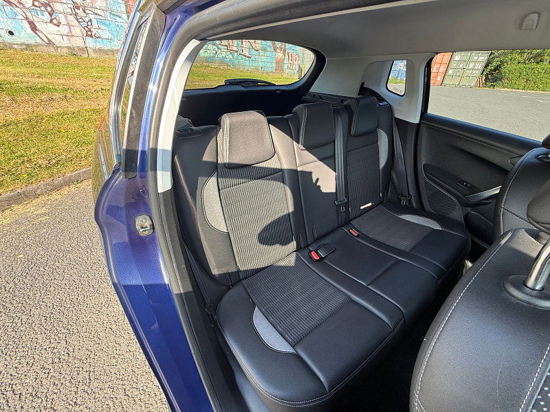 Peugeot 2008 1.6L Allure e-HDi SUV 5dr Diesel Manual Euro 6 (92 bhp) 5dr Manual 2025