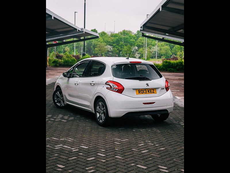 Peugeot 208 1.2 VTi Allure Hatchback 5dr Petrol Manual Euro 5 (82 ps) 5dr Manual 2026