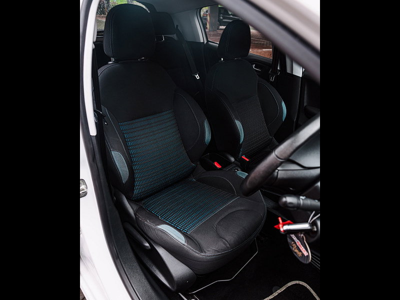 Peugeot 208 1.2 VTi Allure Hatchback 5dr Petrol Manual Euro 5 (82 ps) 5dr Manual 2026