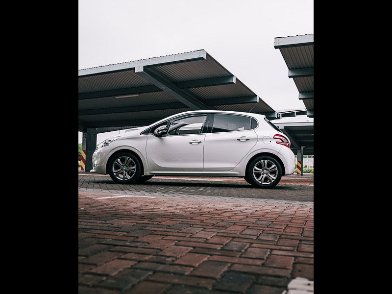 Peugeot 208 1.2 VTi Allure Hatchback 5dr Petrol Manual Euro 5 (82 ps) 5dr Manual 2026