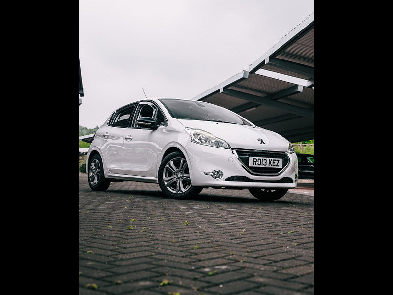 Peugeot 208 1.2 VTi Allure Hatchback 5dr Petrol Manual Euro 5 (82 ps) 5dr Manual 2026