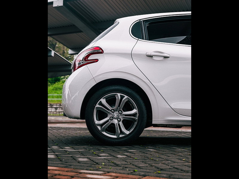 Peugeot 208 1.2 VTi Allure Hatchback 5dr Petrol Manual Euro 5 (82 ps) 5dr Manual 2026