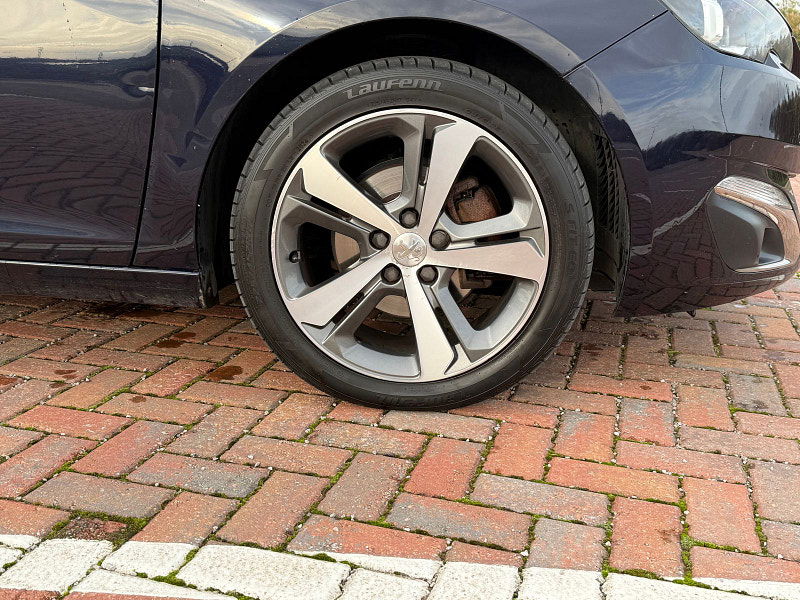 Peugeot 308 1.2L Allure S/S Auto Estate 5dr Petrol Automatic Euro 6 (130 bhp) 5dr Automatic 2025