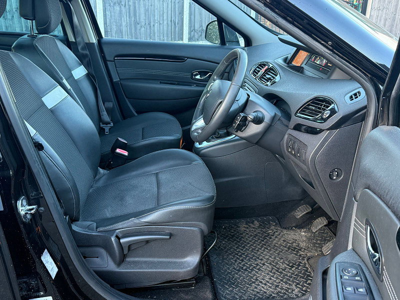 Renault Grand Scenic 1.5 dCi Dynamique TomTom MPV 5dr Diesel Manual Euro 5 (110 ps) 5dr Manual 2026