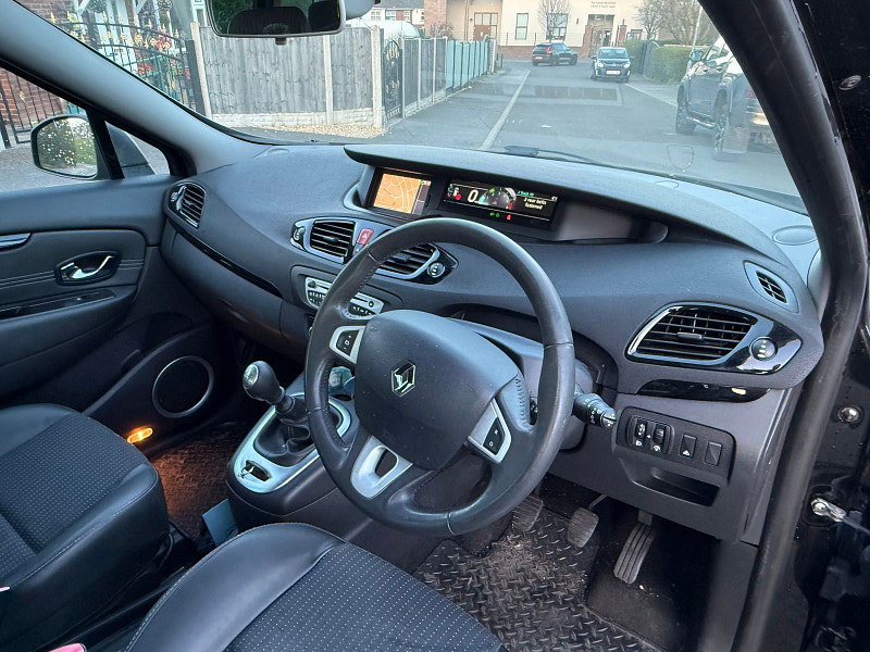 Renault Grand Scenic 1.5 dCi Dynamique TomTom MPV 5dr Diesel Manual Euro 5 (110 ps) 5dr Manual 2026