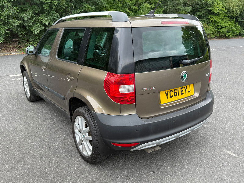 Skoda Yeti 2.0L Elegance TDI CR 140 SUV 5dr Diesel Manual Euro 5 (140 bhp) 5dr Manual 2025