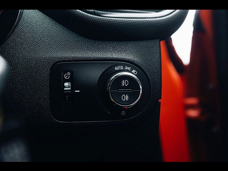 Vauxhall Crossland X 1.2L SRi Nav SUV 5dr Petrol Manual Euro 6 (82 bhp) 5dr Manual 2025