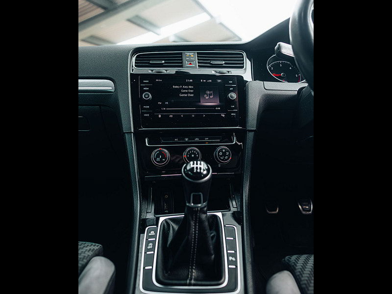 Volkswagen Golf 2.0 TDI BlueMotion Tech R-Line Hatchback 5dr Diesel Manual Euro 6 (s/s) (150 ps) 5dr Manual 2026