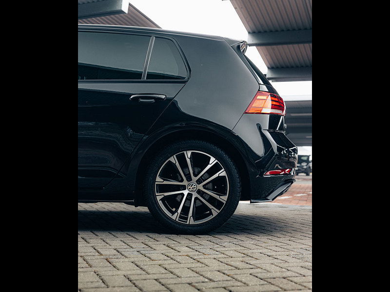 Volkswagen Golf 2.0 TDI BlueMotion Tech R-Line Hatchback 5dr Diesel Manual Euro 6 (s/s) (150 ps) 5dr Manual 2026