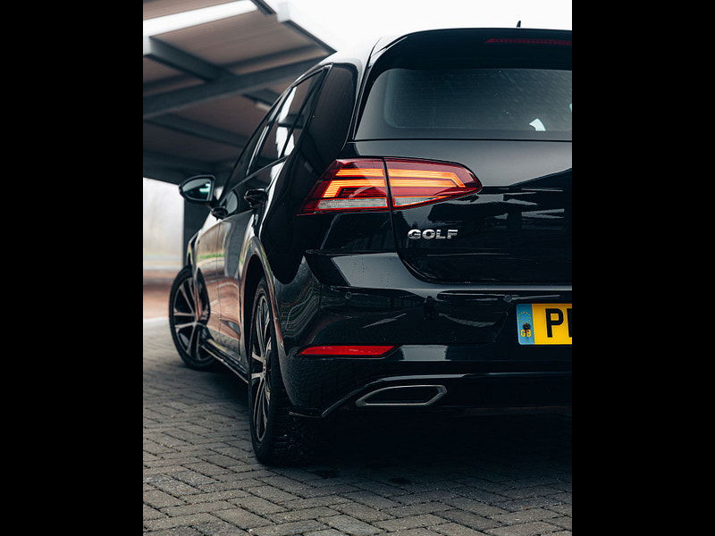 Volkswagen Golf 2.0 TDI BlueMotion Tech R-Line Hatchback 5dr Diesel Manual Euro 6 (s/s) (150 ps) 5dr Manual 2026