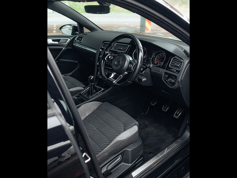 Volkswagen Golf 2.0 TDI BlueMotion Tech R-Line Hatchback 5dr Diesel Manual Euro 6 (s/s) (150 ps) 5dr Manual 2026