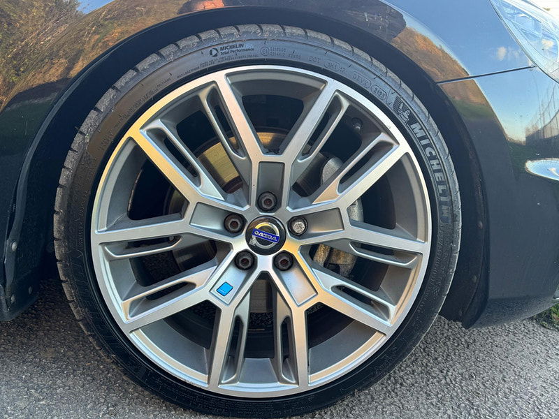 Volvo V40 2.0 D4 R-Design Lux Nav Euro 6 (s/s) 5dr 5dr Manual 2025