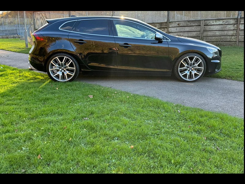 Volvo V40 2.0 D4 R-Design Lux Nav Euro 6 (s/s) 5dr 5dr Manual 2025