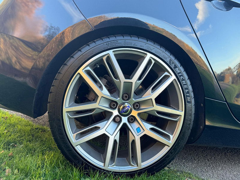 Volvo V40 2.0 D4 R-Design Lux Nav Euro 6 (s/s) 5dr 5dr Manual 2025