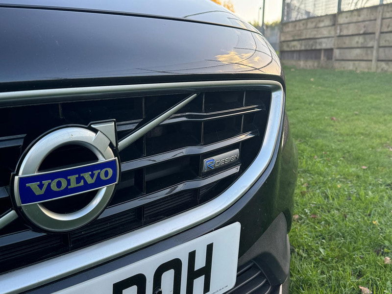 Volvo V40 2.0 D4 R-Design Lux Nav Euro 6 (s/s) 5dr 5dr Manual 2025