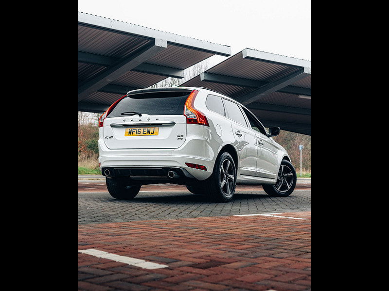 Volvo XC60 2.4 D5 R-Design Nav SUV 5dr Diesel Auto AWD Euro 6 (s/s) (220 ps) 5dr Automatic 2026