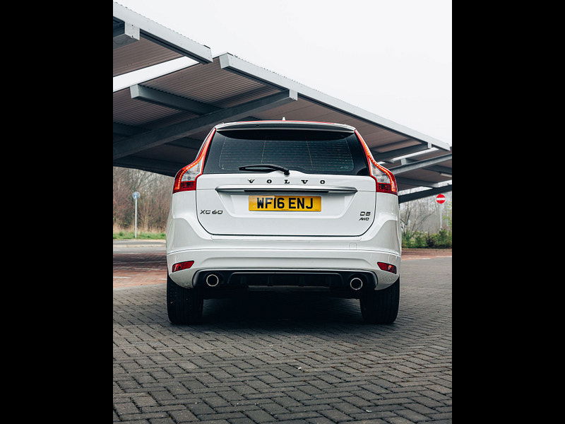 Volvo XC60 2.4 D5 R-Design Nav SUV 5dr Diesel Auto AWD Euro 6 (s/s) (220 ps) 5dr Automatic 2026